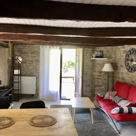 La Grange Du Mas Du Noyer بيت للعطل